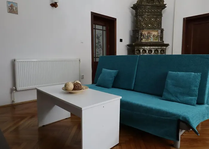 Center Haus Apartman *